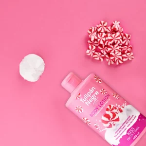 Lotion corporelle Fraise et crème.